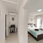 Hrast