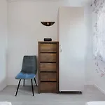 Hrast Debeljak