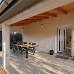 Hrast Vakantiehuis *