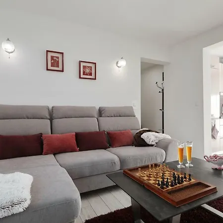 Hrast Vakantiehuis *