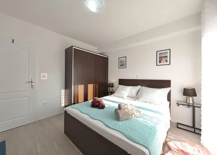 Hrast Сasa de vacaciones Debeljak