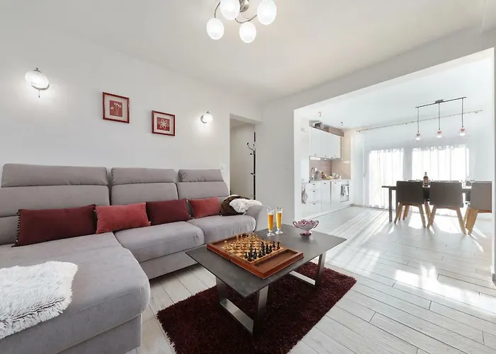 Holiday home Hrast *